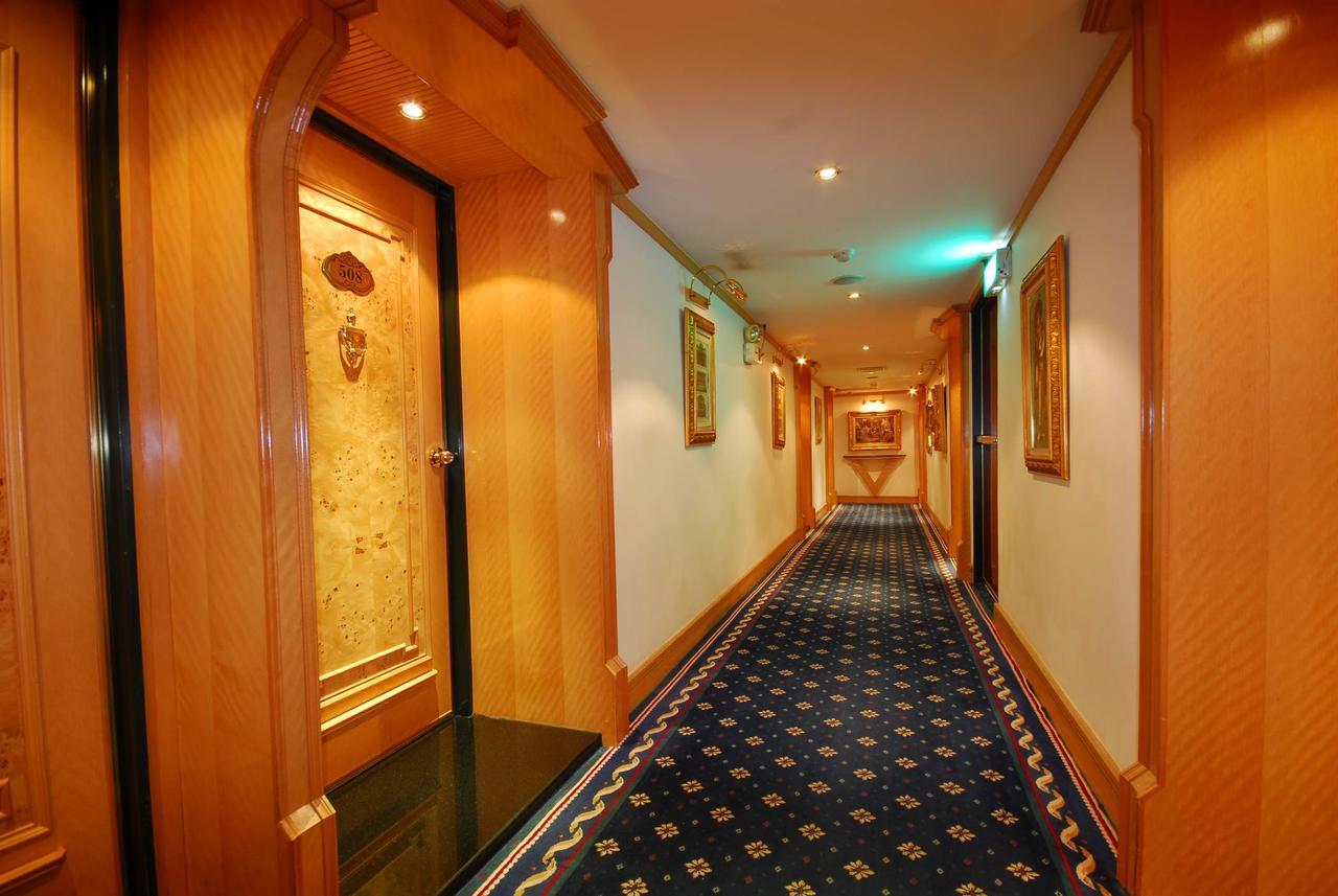 KaRo Hotel Kaohsiung Exterior foto